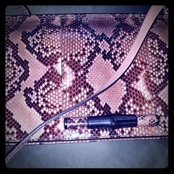 Gucci clutch - Picture 1 of 4